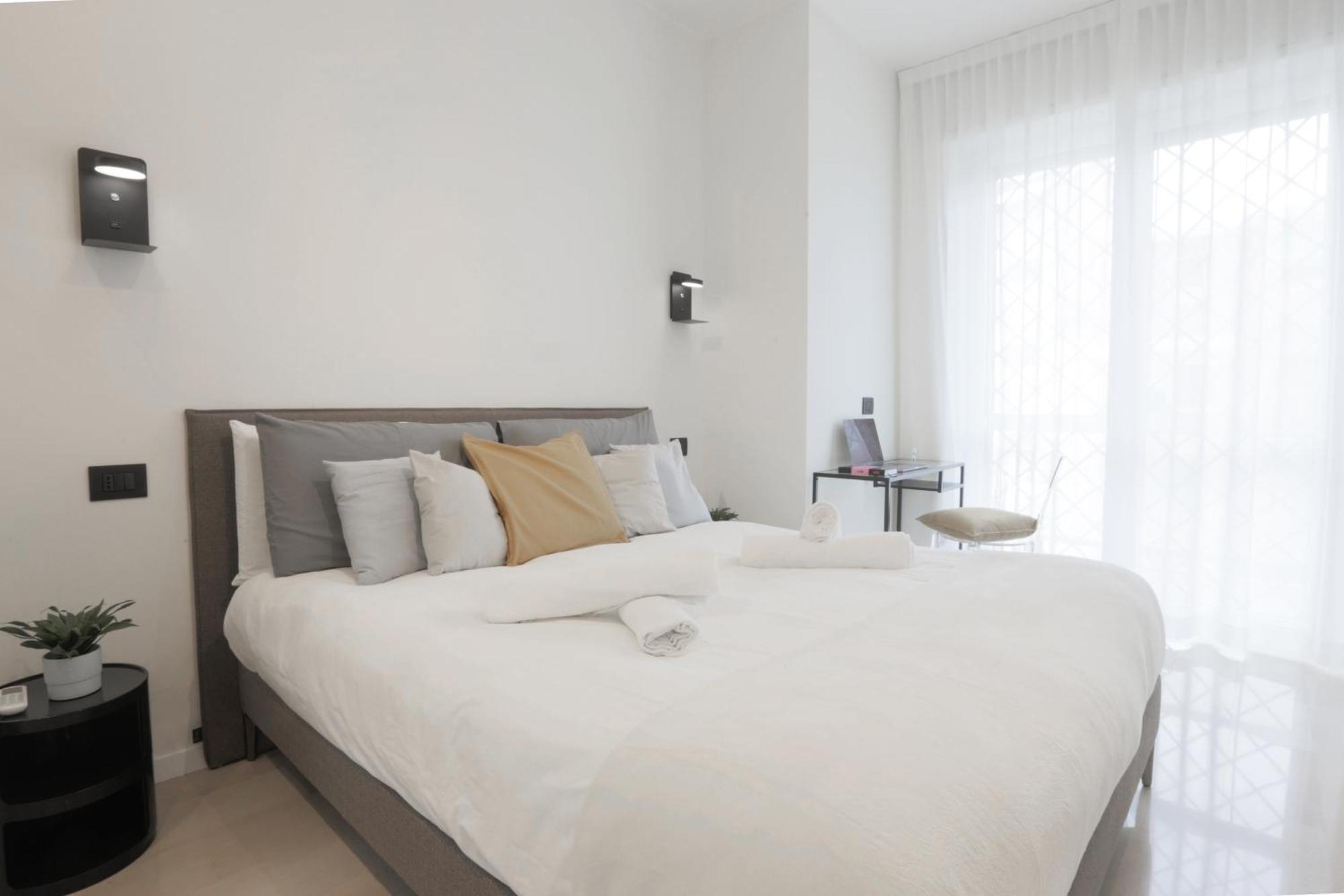 New Modern Flat 10 Minutes Walk From Central Station 밀라노 외부 사진